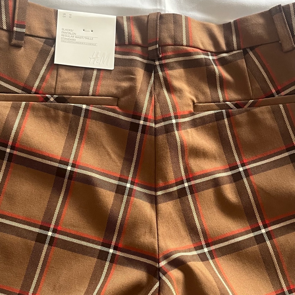 Women’s H&M size 10 brown plaid ankle length pants with pockets and stretch. - Picture 3 of 7